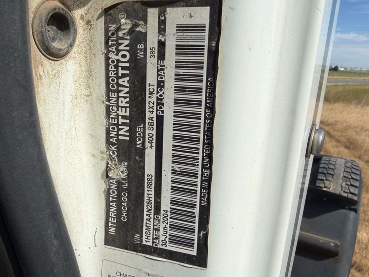 2005-international-durastar-4400-image-41