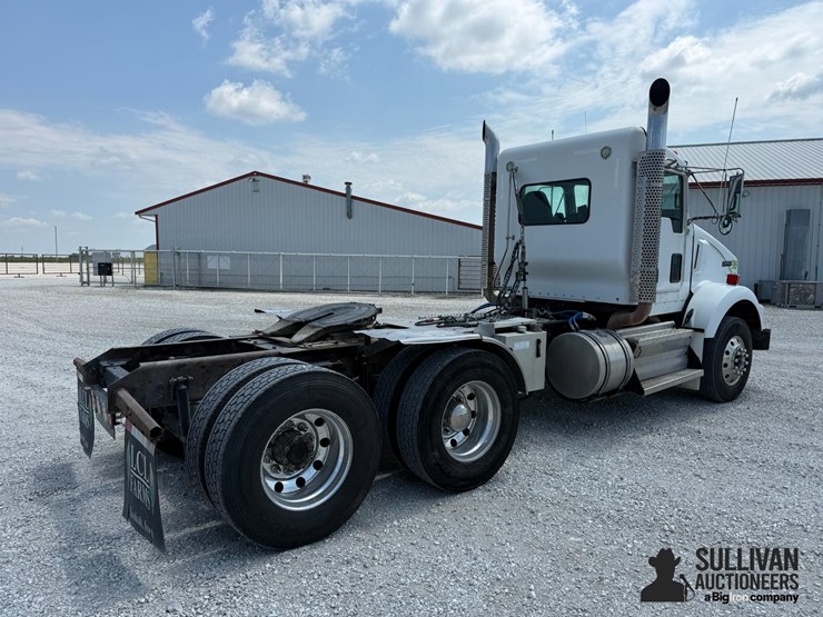 2010-kenworth-t800-image-5