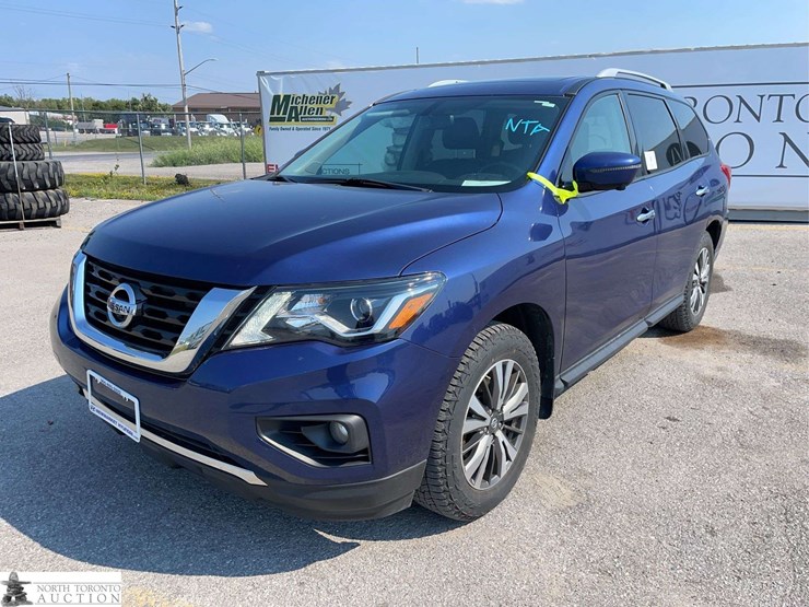 2017-nissan-pathfinder-image-1