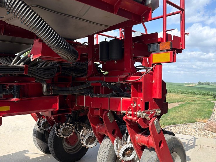 2012-case-ih-1250-image-18
