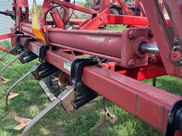 case-ih-4300-image-24