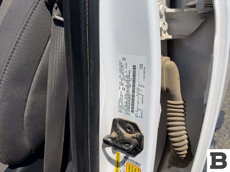 2020-ford-f150-image-32