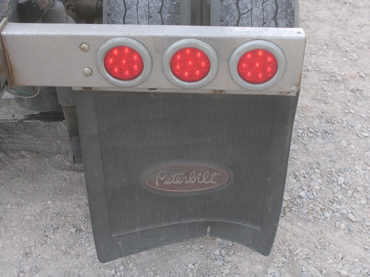 2006-peterbilt-379x-image-42
