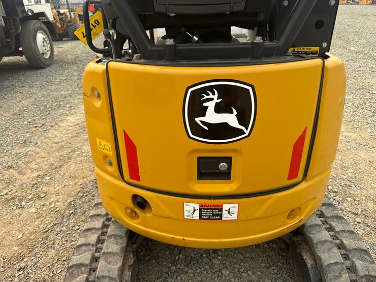 2023-deere-17g-image-26