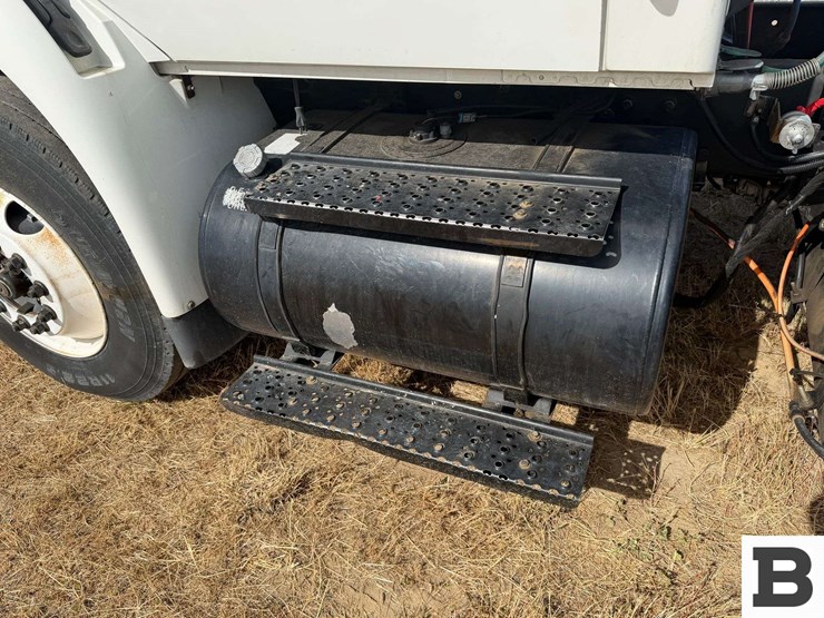 2006-international-durastar-4400-image-13