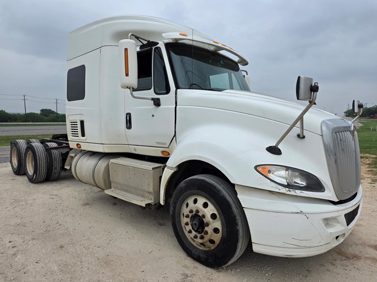2015-international-prostar-image-3