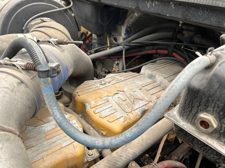 2003-freightliner-fl112-image-94
