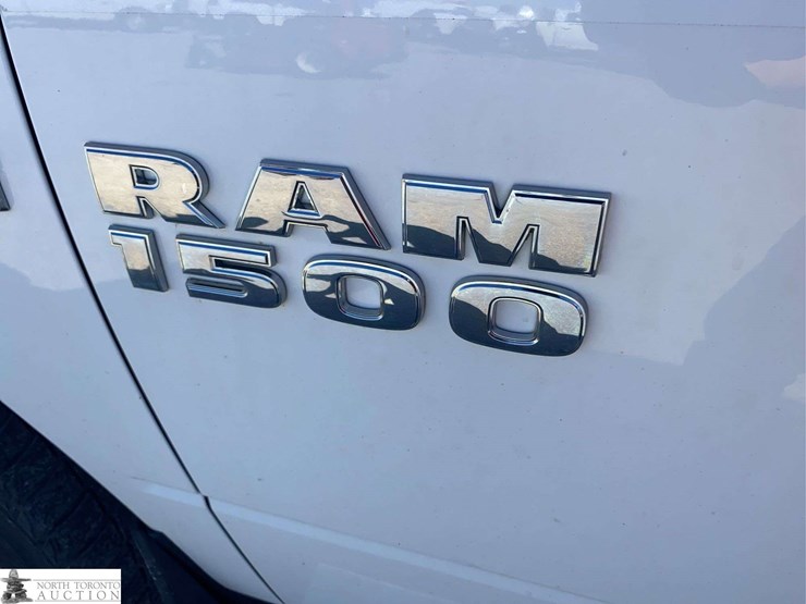 2016-dodge-1500-image-37