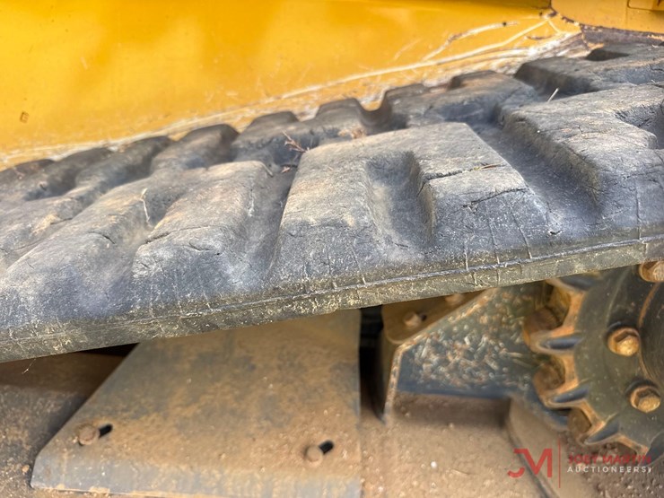 2024-deere-331g-image-11