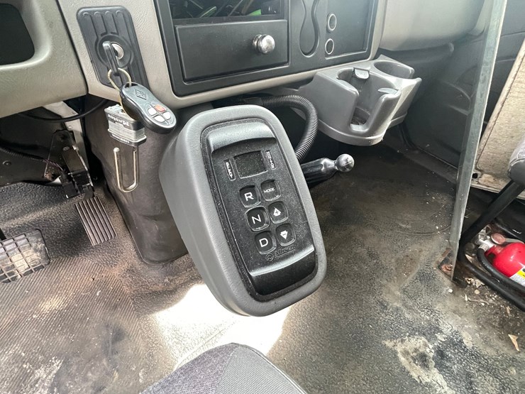2016-international-durastar-4400-image-58
