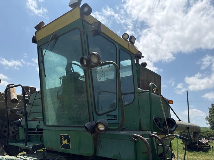 john-deere-4400-image-46