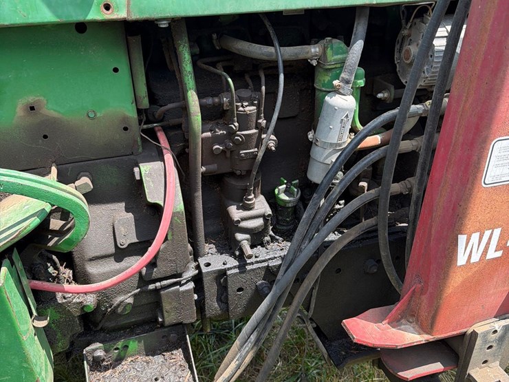 john-deere-3020-image-5