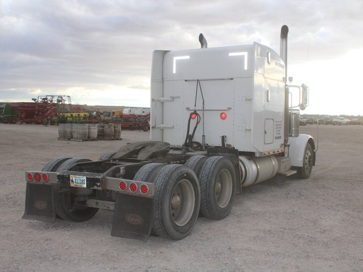 2006-peterbilt-379x-image-9