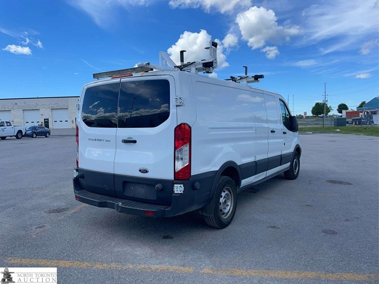 2015-ford-transit-image-5