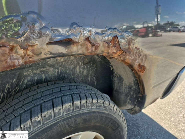2014-dodge-1500-image-24