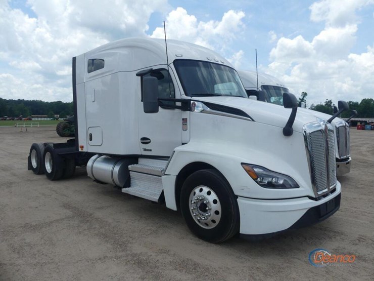 2022-kenworth-t680-image-1