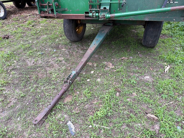 badger-18ft-front-unload-silage-wagon-image-13