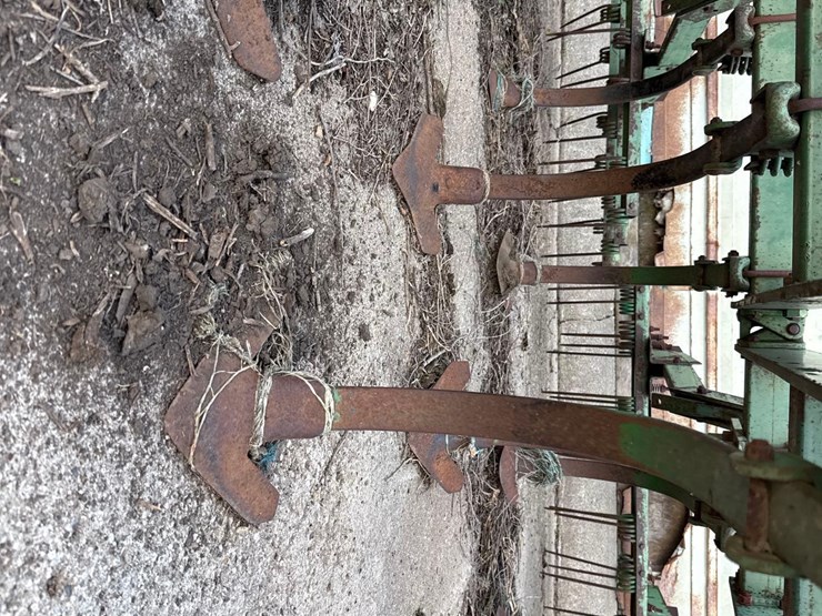 john-deere-1100-image-24