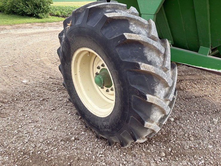 ficklin-cr9600-grain-cart-image-12