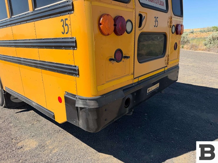 2011-blue-bird-bb-conventional-school-bus-image-17
