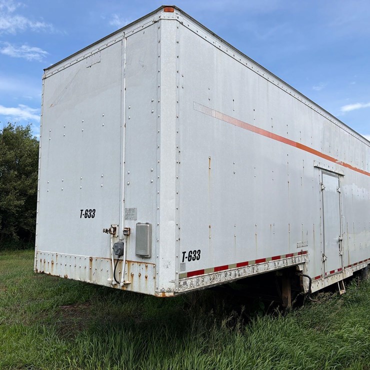 Wabash 28ft Semi Van/Spray Trailer