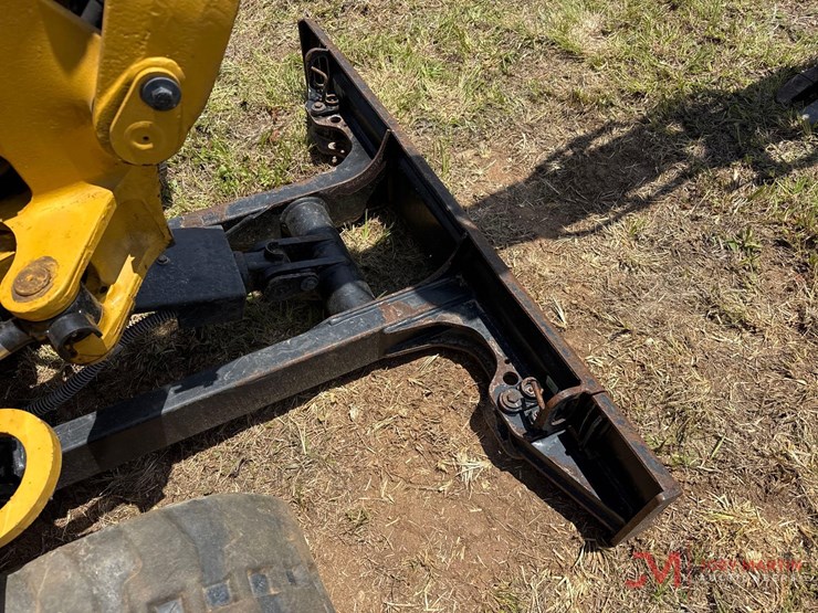 2024-caterpillar-301.7-image-11