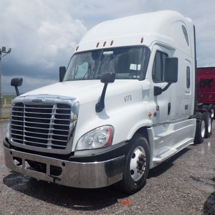 2018 FREIGHTLINER CASCADIA 125