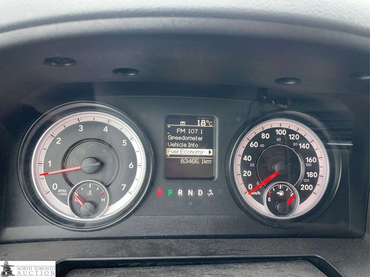 2014-dodge-1500-image-12