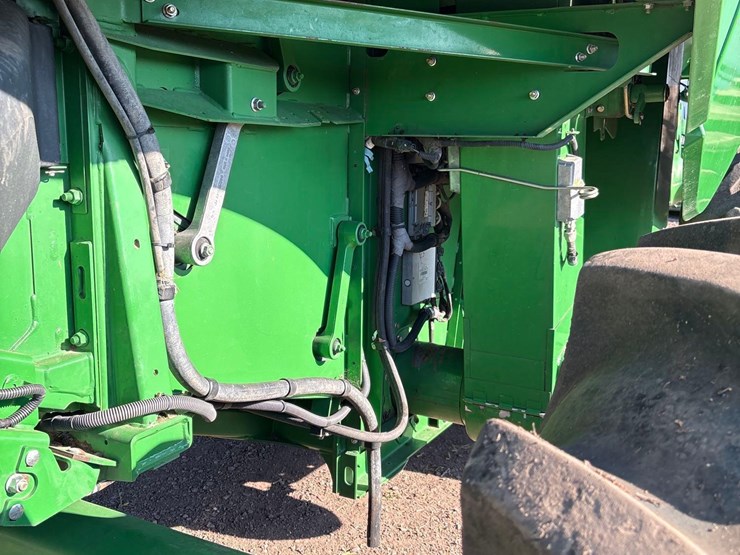 2012-john-deere-s680-image-44