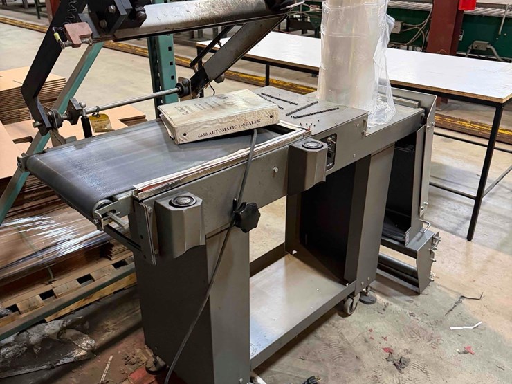clamco-corporation-semi-automatic-l-sealer-packaging-machine-image-3