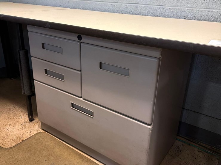 u-shaped-desk-with-cabinets-image-2