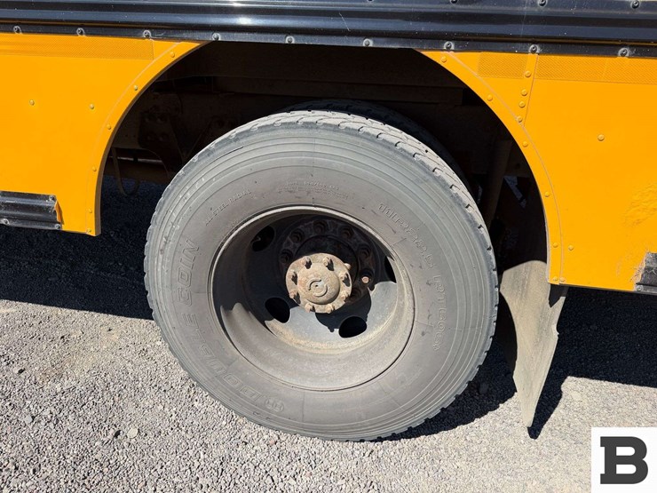 2013-blue-bird-bb-conventional-school-bus-image-19