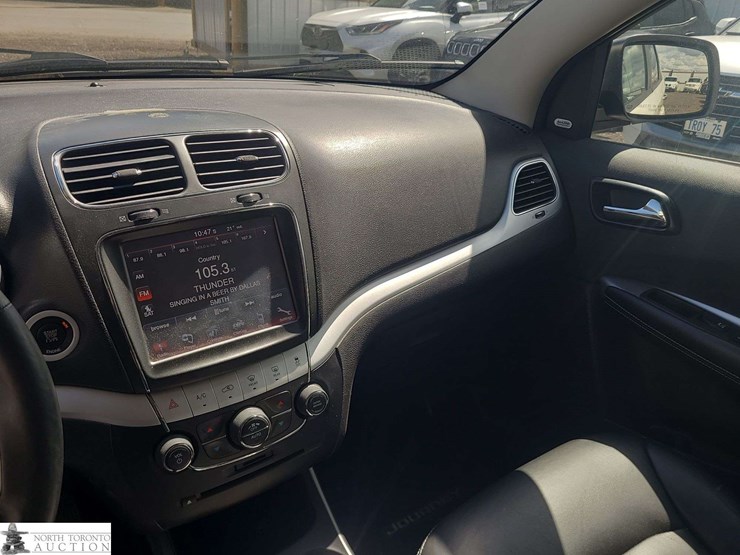 2014-dodge-journey-image-10