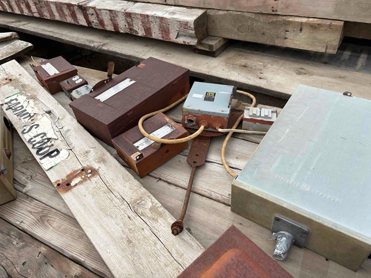 various-electrical-boxes-image-4