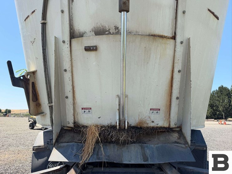 2002-mack-ch613-image-28