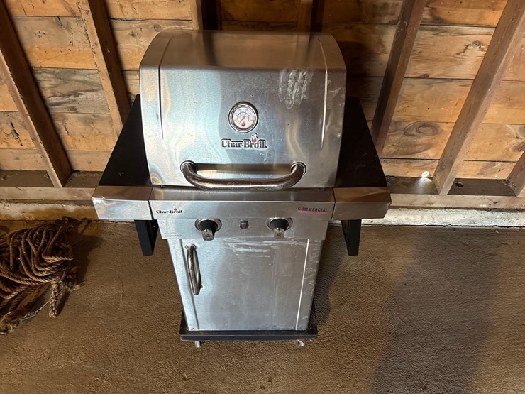 charbroil-commercial-grill-image-2
