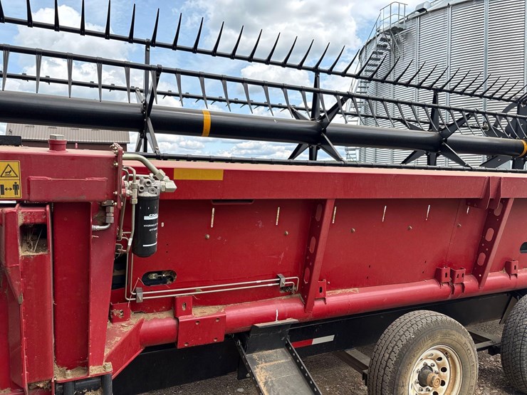2018-case-ih-3162-image-16