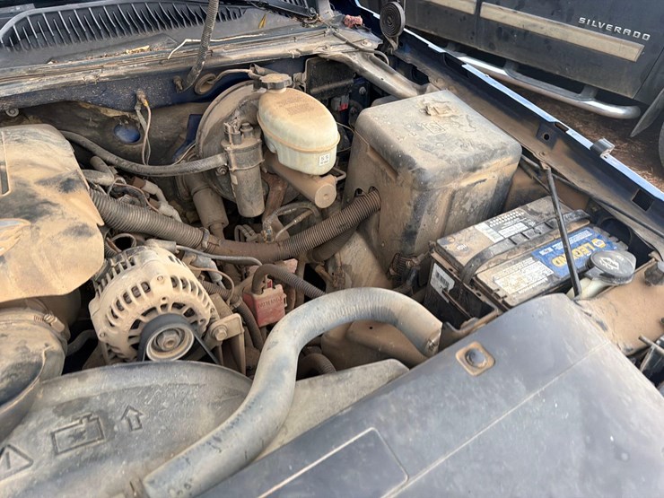 2003-chevrolet-k1500-image-14