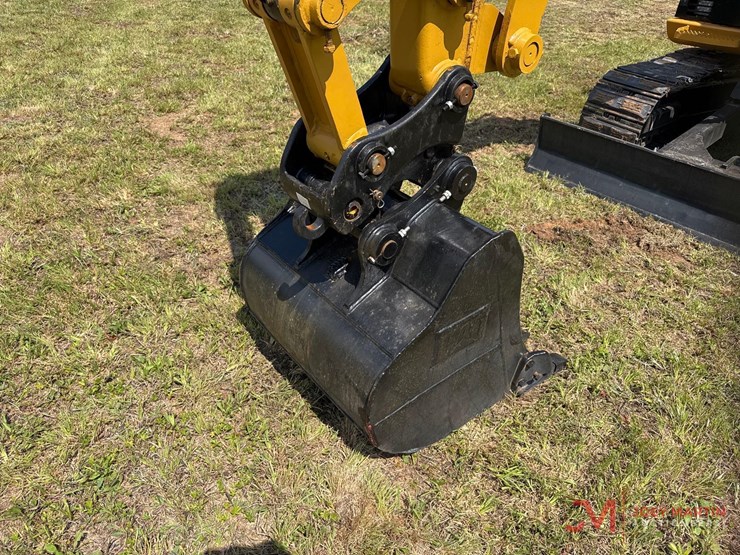 caterpillar-305.5e2-image-17