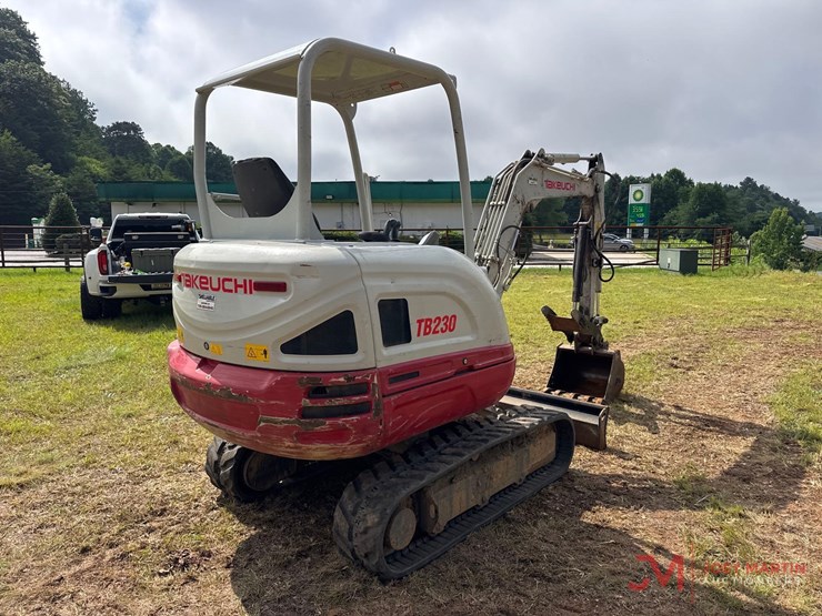 takeuchi-tb230-image-6