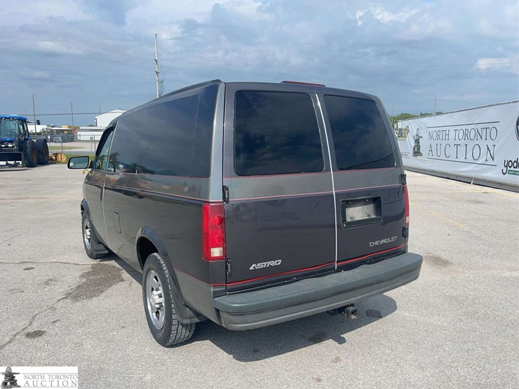 2005-chevrolet-astro-image-7