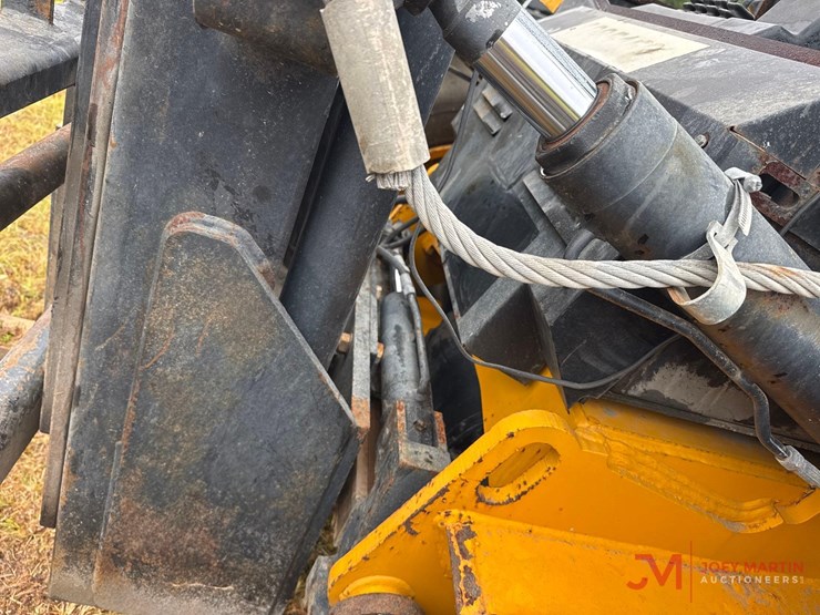 2018-jcb-940-image-10