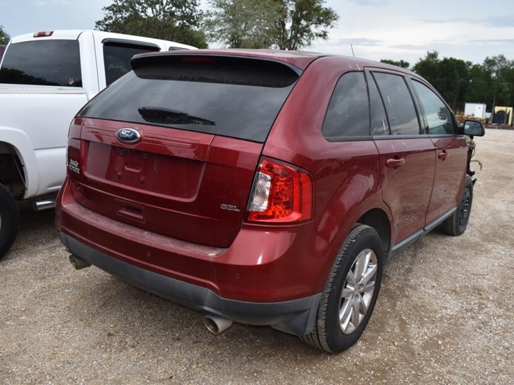 2013-ford-edge-image-3