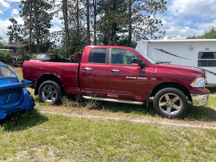 2011-dodge-1500-image-4