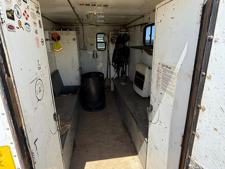 2000-crkg-24’x102”-t/a-porta-potty-doghouse-gooseneck-trailer-image-8