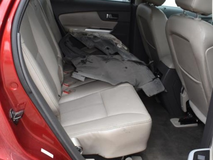 2013-ford-edge-image-10