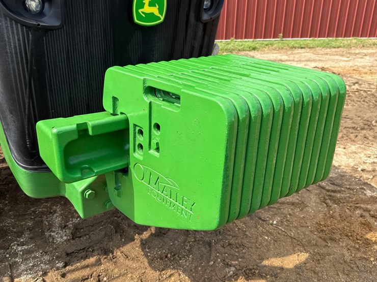 2013-john-deere-8235r-image-37