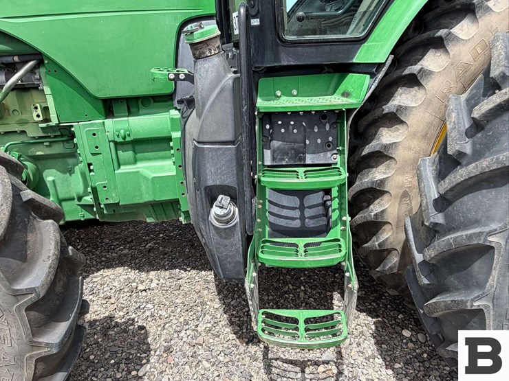 2014-john-deere-8345r-image-21
