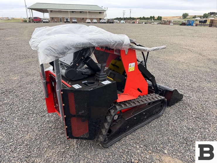 2026-sdlanch-ssl580-mini-skid-steer-image-5