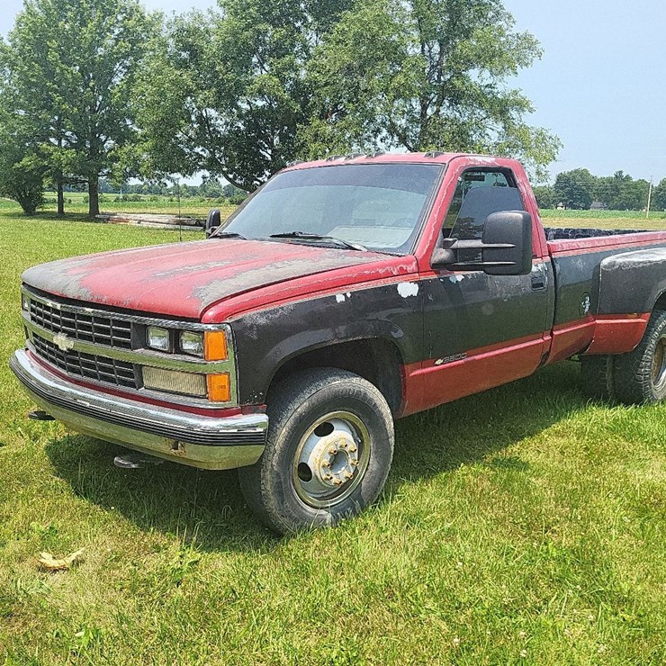 1989 Chevy 3500 2 Wheel Drive Single Cab Dually Truck